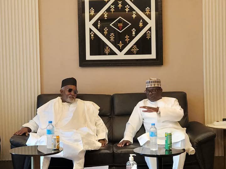 Niger et Nigeria rétablissent leur communication : visite historique du ministre nigérian des Affaires étrangères à Niamey
